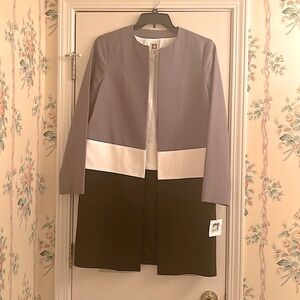 NWT- Anne Klein topper